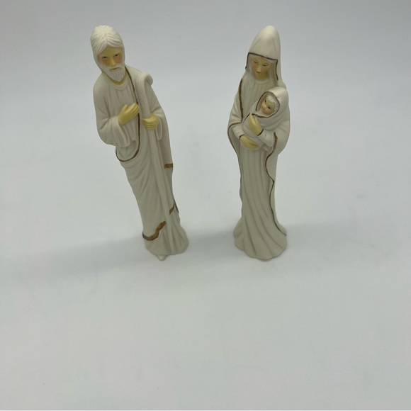 Carlton Cards Nativity Set Mary Joseph Baby Jesus Porcelain Figurines - Picture 8 of 11